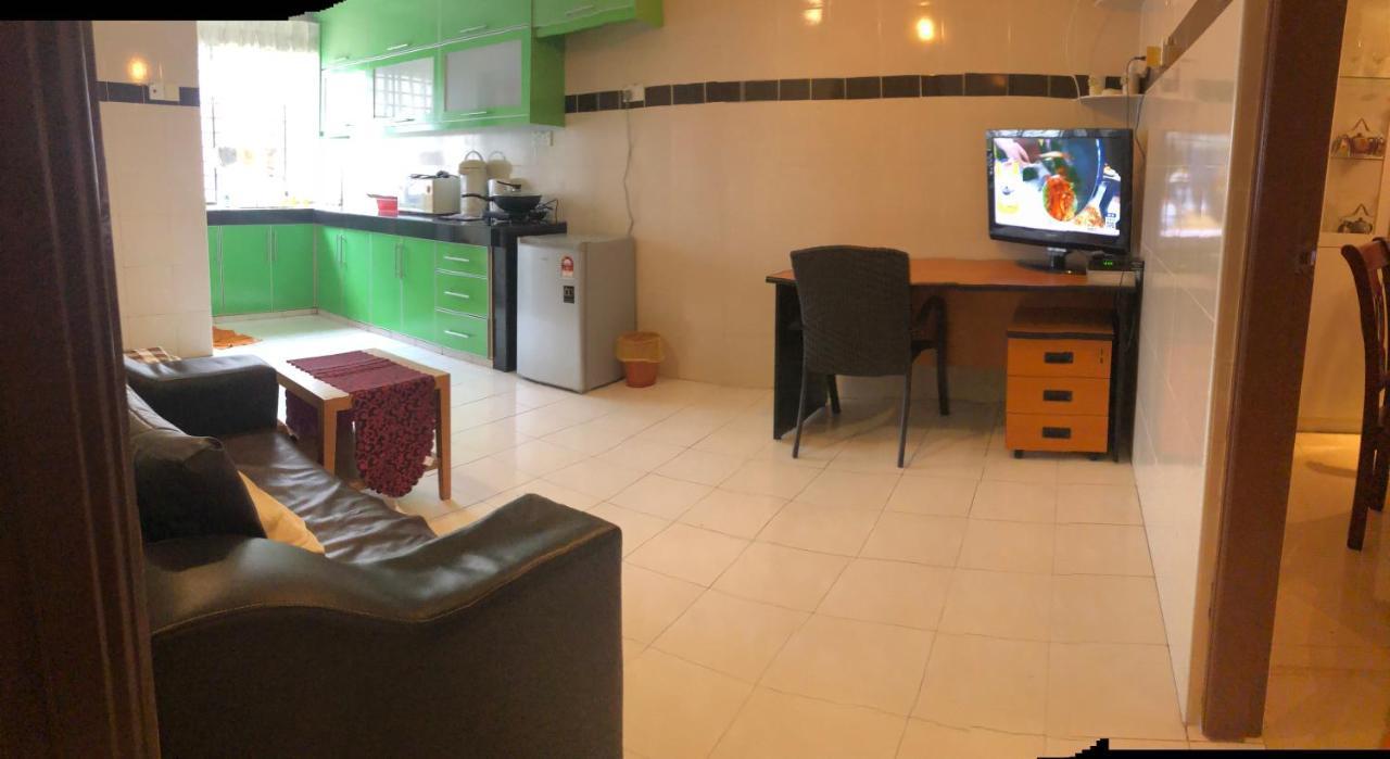 Bukit Indah Homestay Бентонг Экстерьер фото